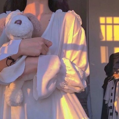 穿书后,我在七零狂揽主角气运